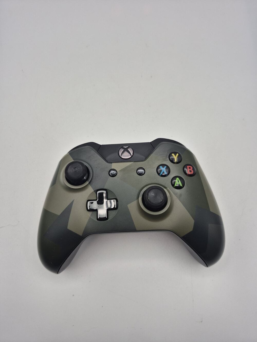 Microsoft Xbox One Wireless Controller Armed Forces Special Edition Camo Green